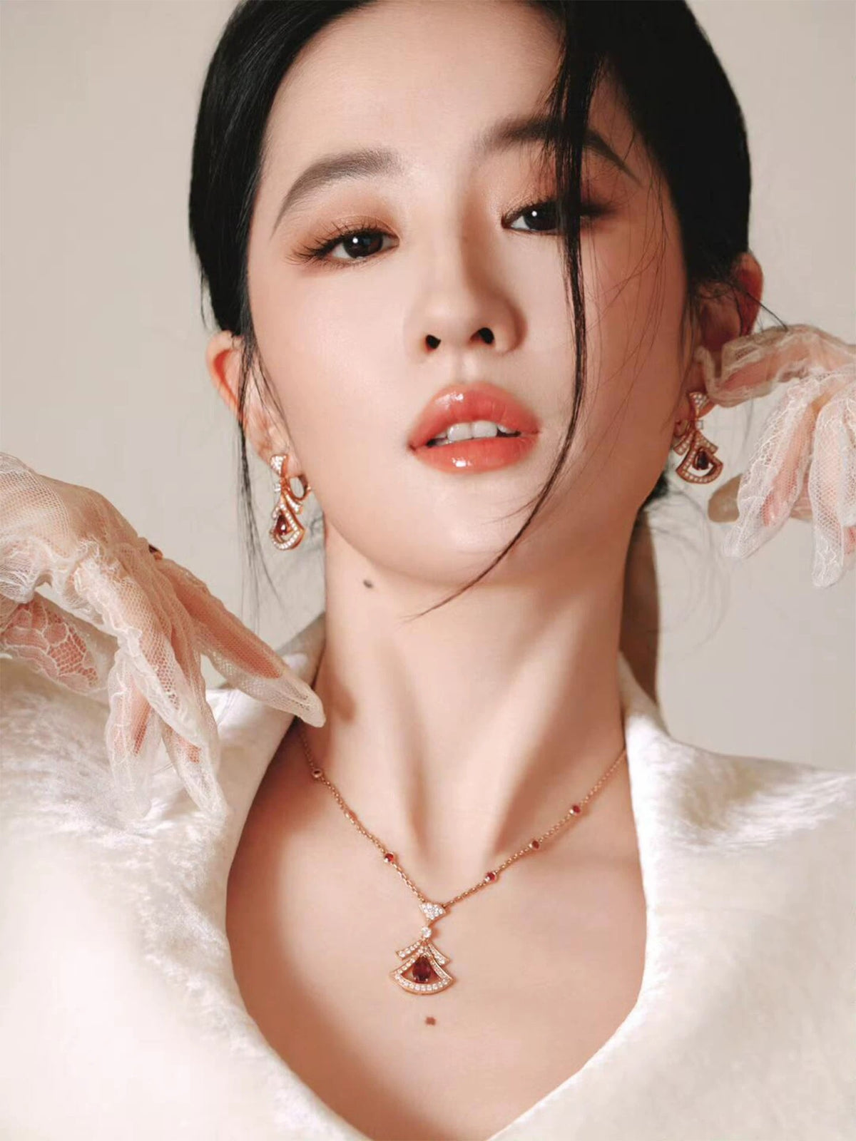 BVLGARI P65BX038 Necklace