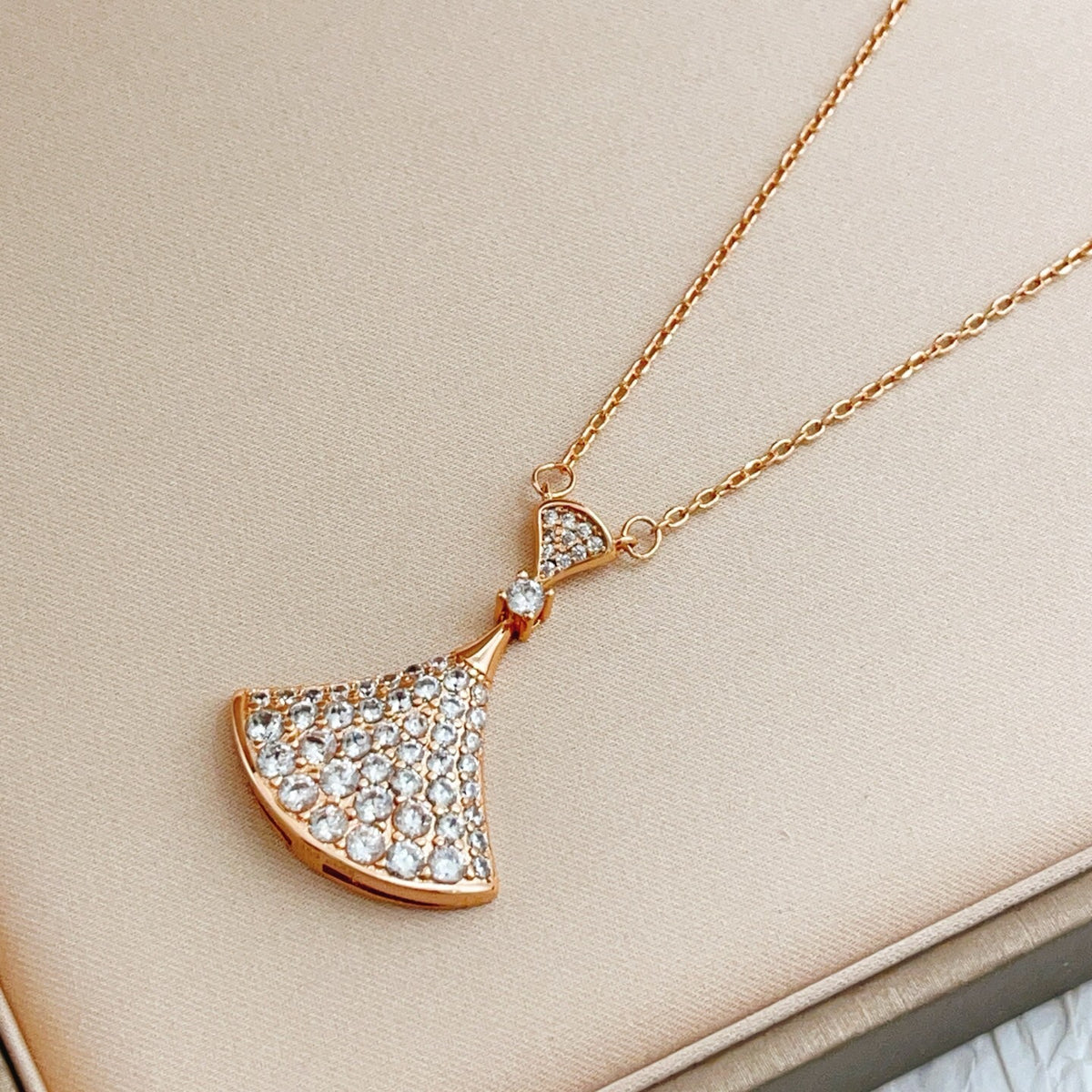 BVLGARI P70BX073 Crystal Necklace