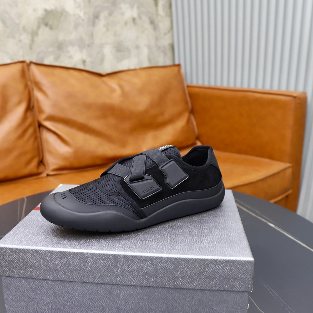Prada Men's Sneakers - Style 428561