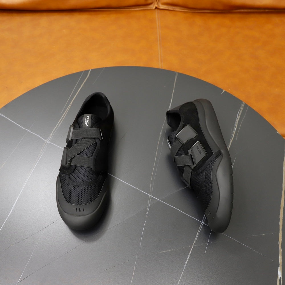 Prada Men's Sneakers - Style 428561