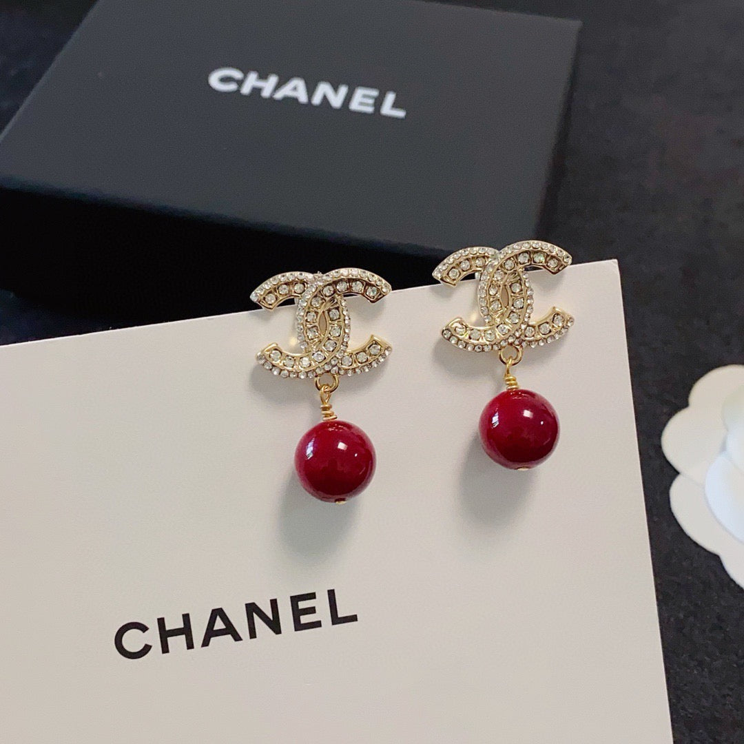 CHANEL Pearl Double-C Pendant Necklace