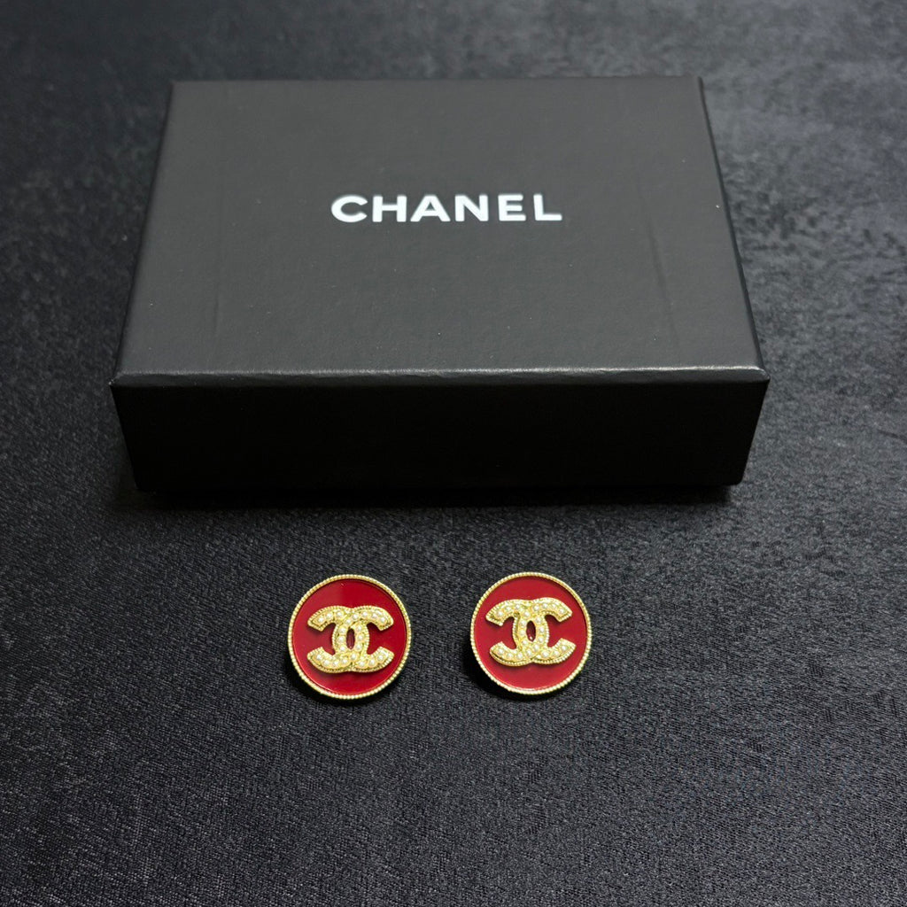 CHANEL Pearl Earrings