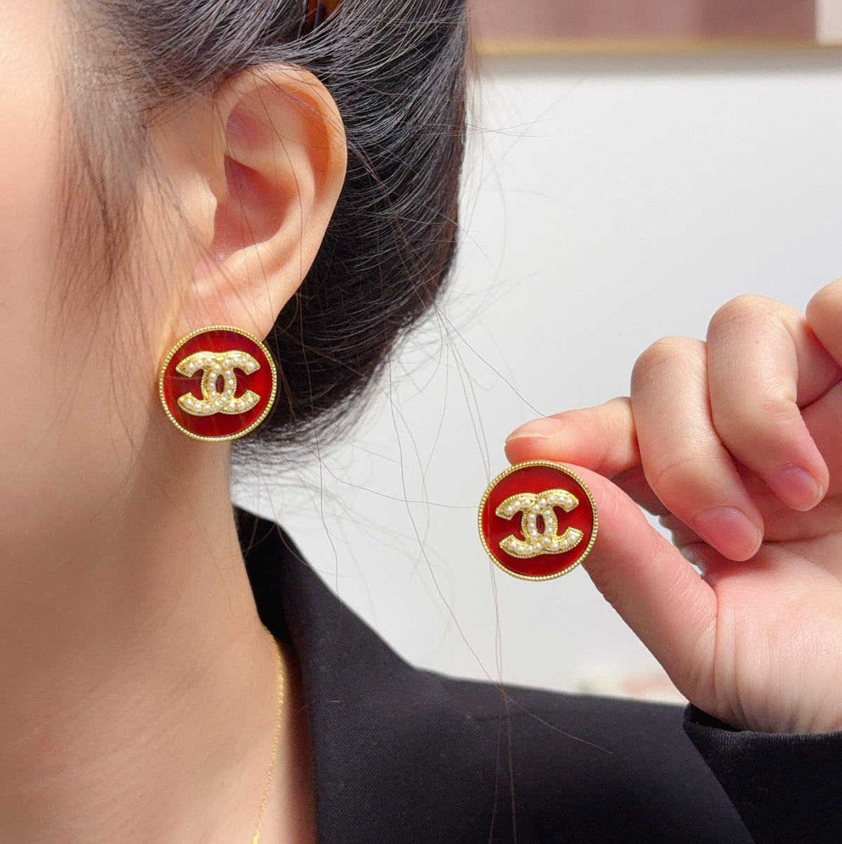 CHANEL Pearl Earrings