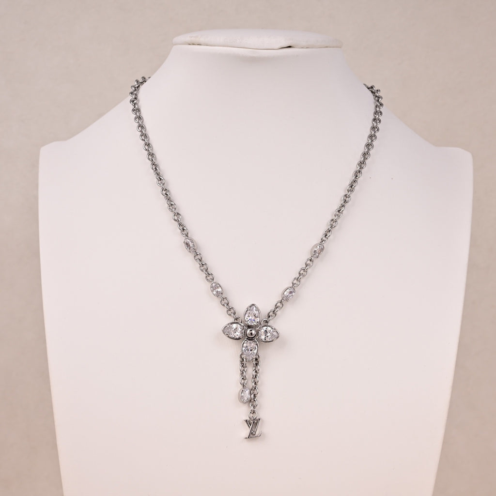 LOUIS VUITTON Four-Leaf Clover Necklace