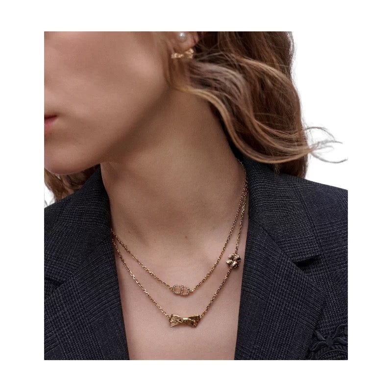 Bow Necklace