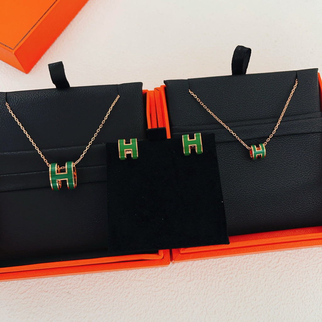 HERMÈS P60HX133 Necklace