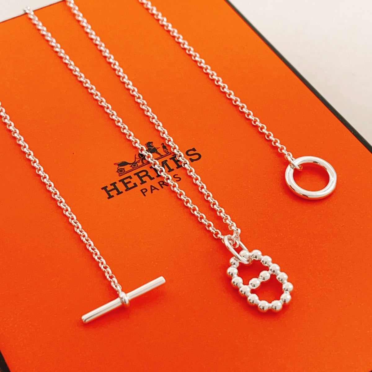 HERMÈS P75HX148 Pearl Necklace