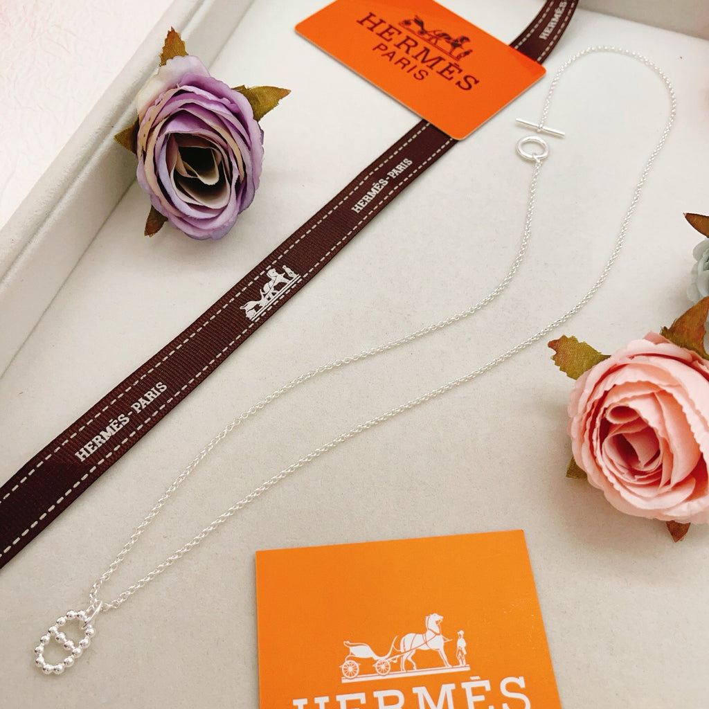 HERMÈS P75HX148 Pearl Necklace