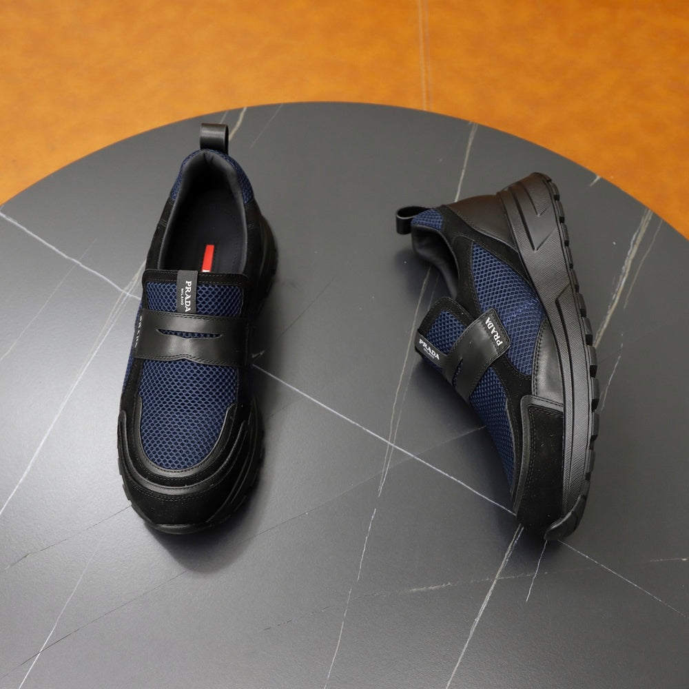 Prada Men's Sneakers - Style 426702