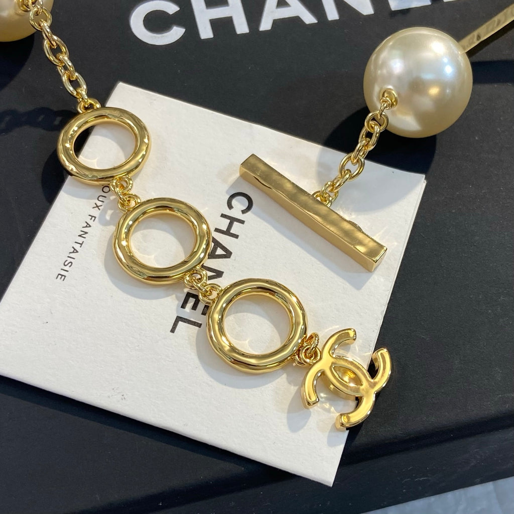 CHANEL Pearl Gold-Tone Necklace