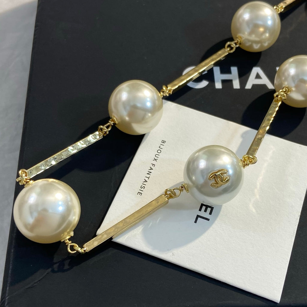 CHANEL Pearl Gold-Tone Necklace