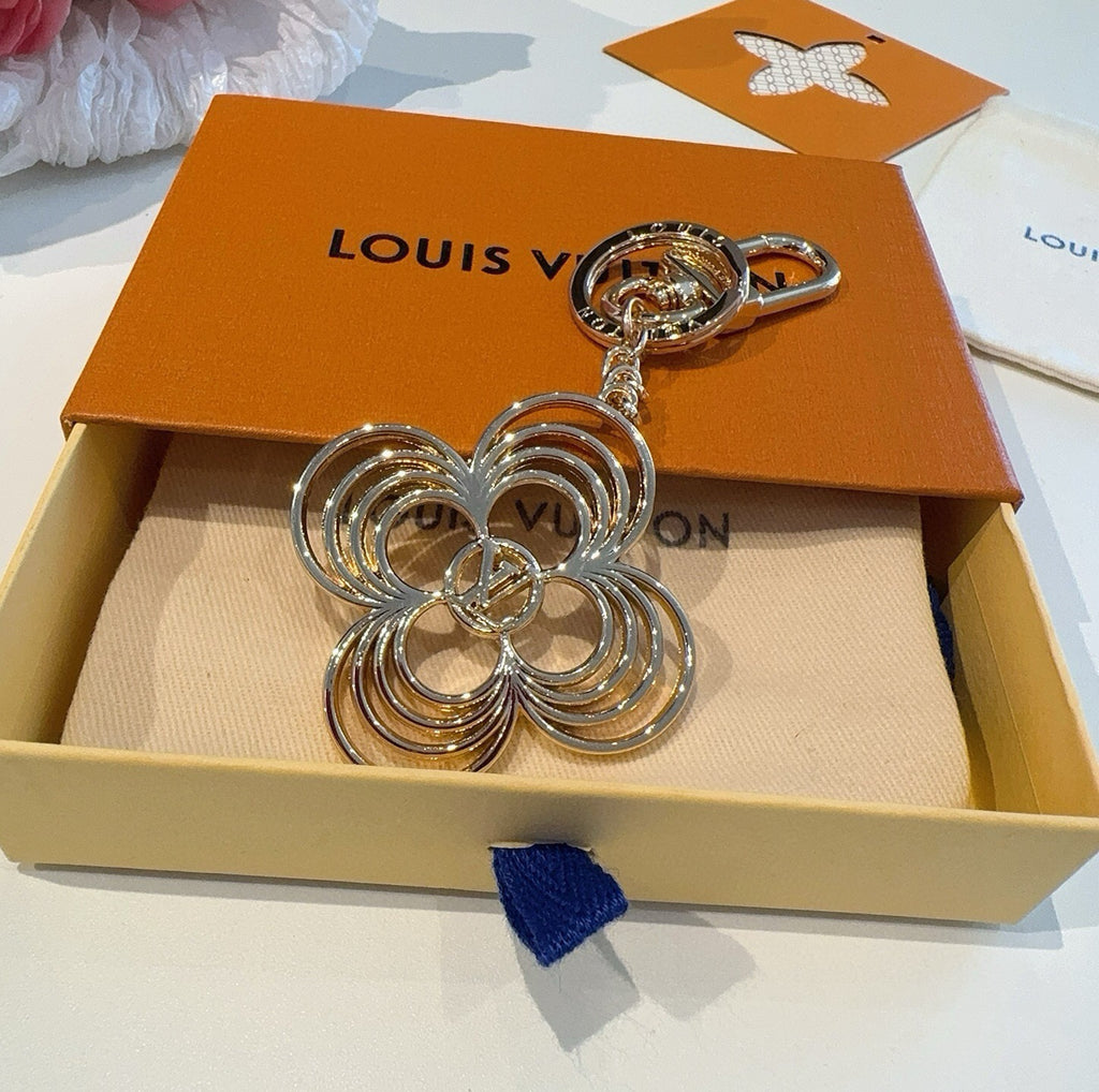 LOUIS VUITTON MO2798 Canvas Metal Bag Charm Keychain