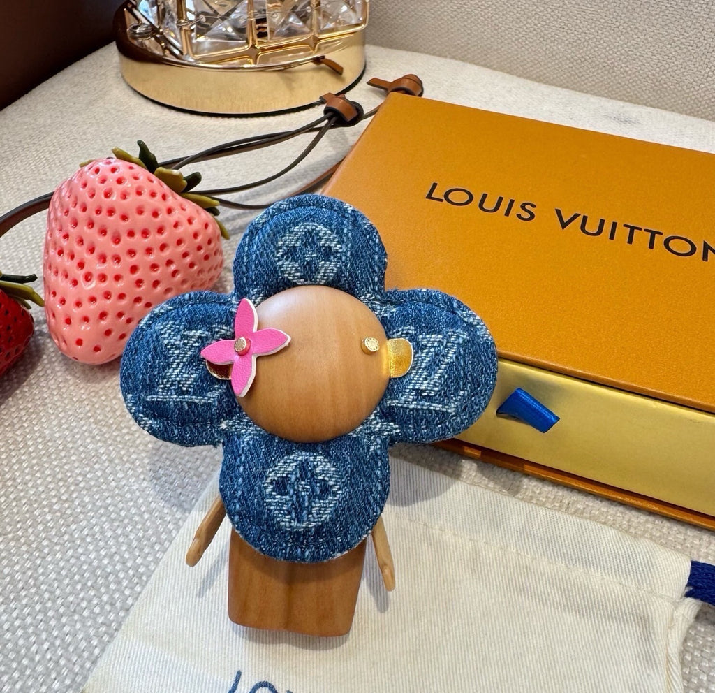 LOUIS VUITTON Bag Charm Keychain
