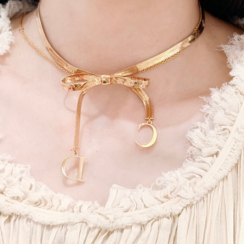 Bow Necklace