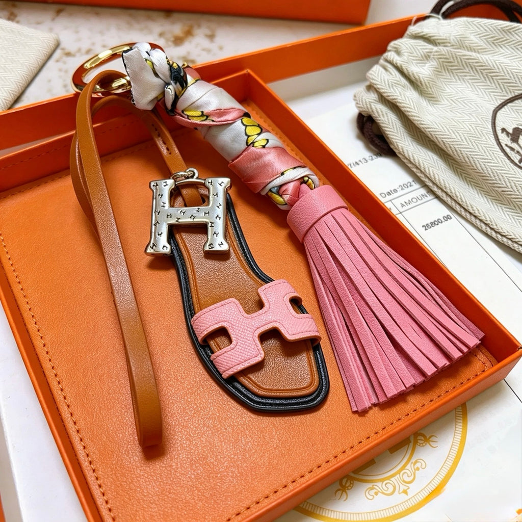 HERMÈS Bag Charm Keychain