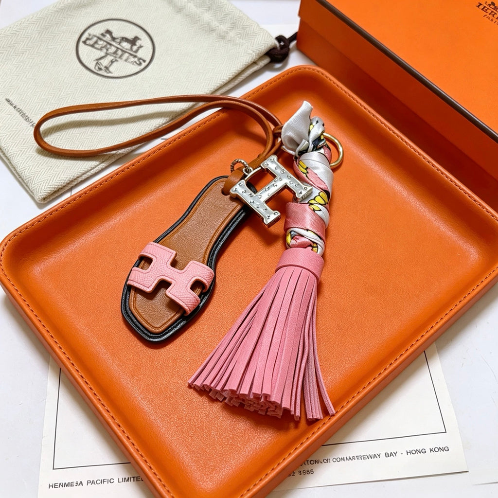 HERMÈS Bag Charm Keychain