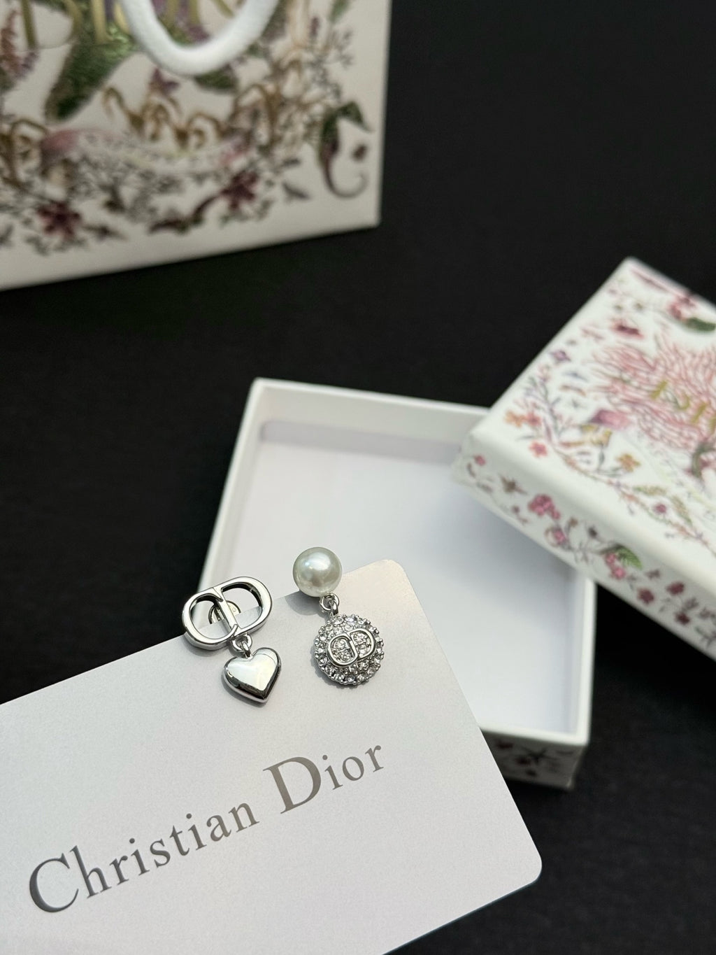 DIOR Pearl Earrings