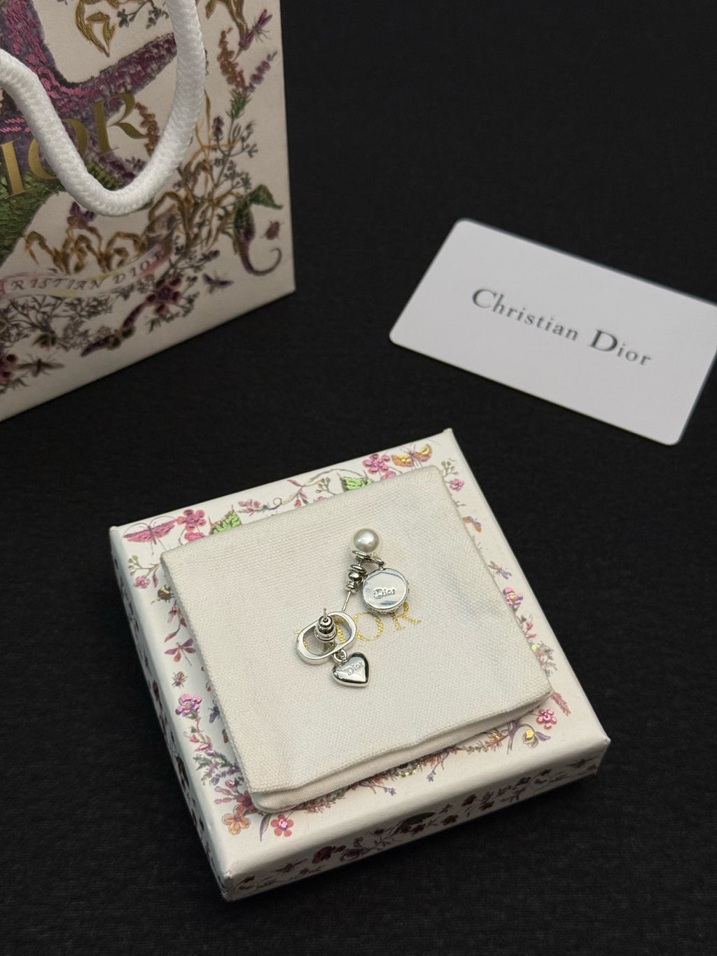 DIOR Pearl Earrings