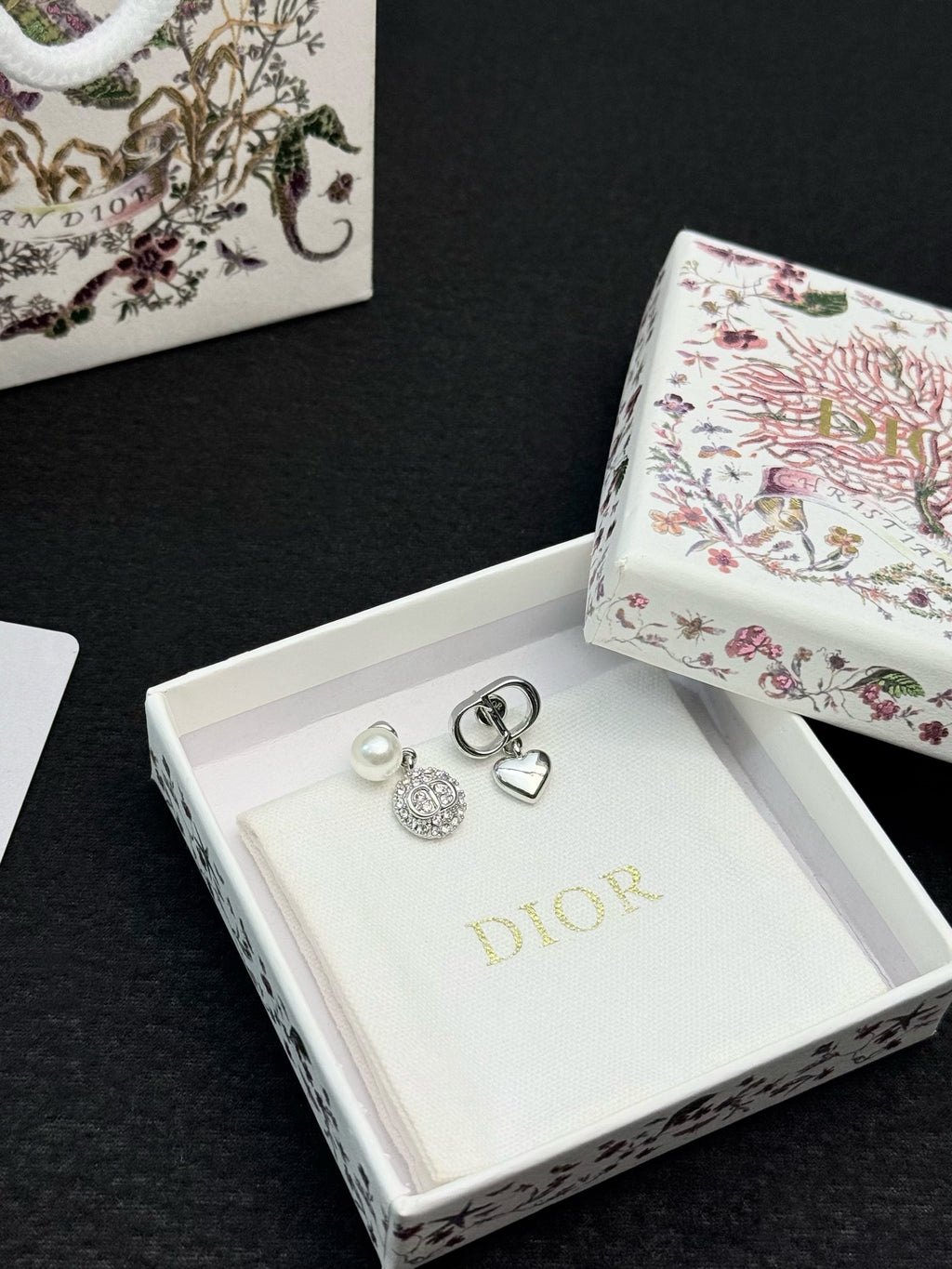 DIOR Pearl Earrings