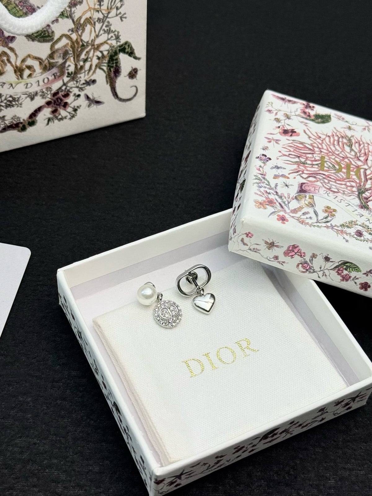 DIOR Pearl Earrings