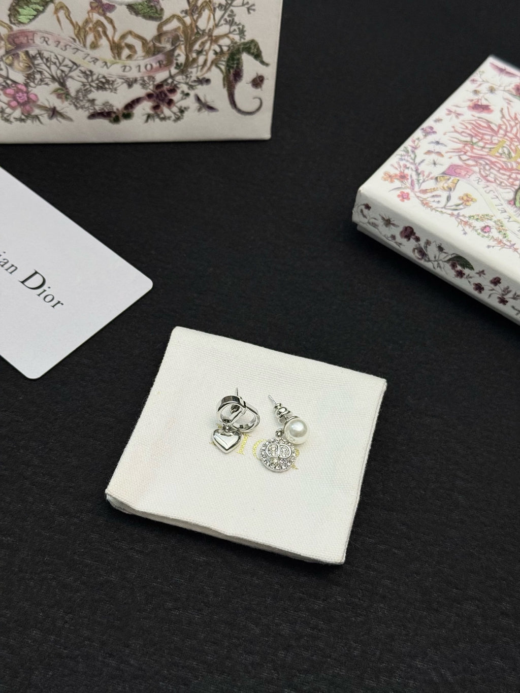 DIOR Pearl Earrings