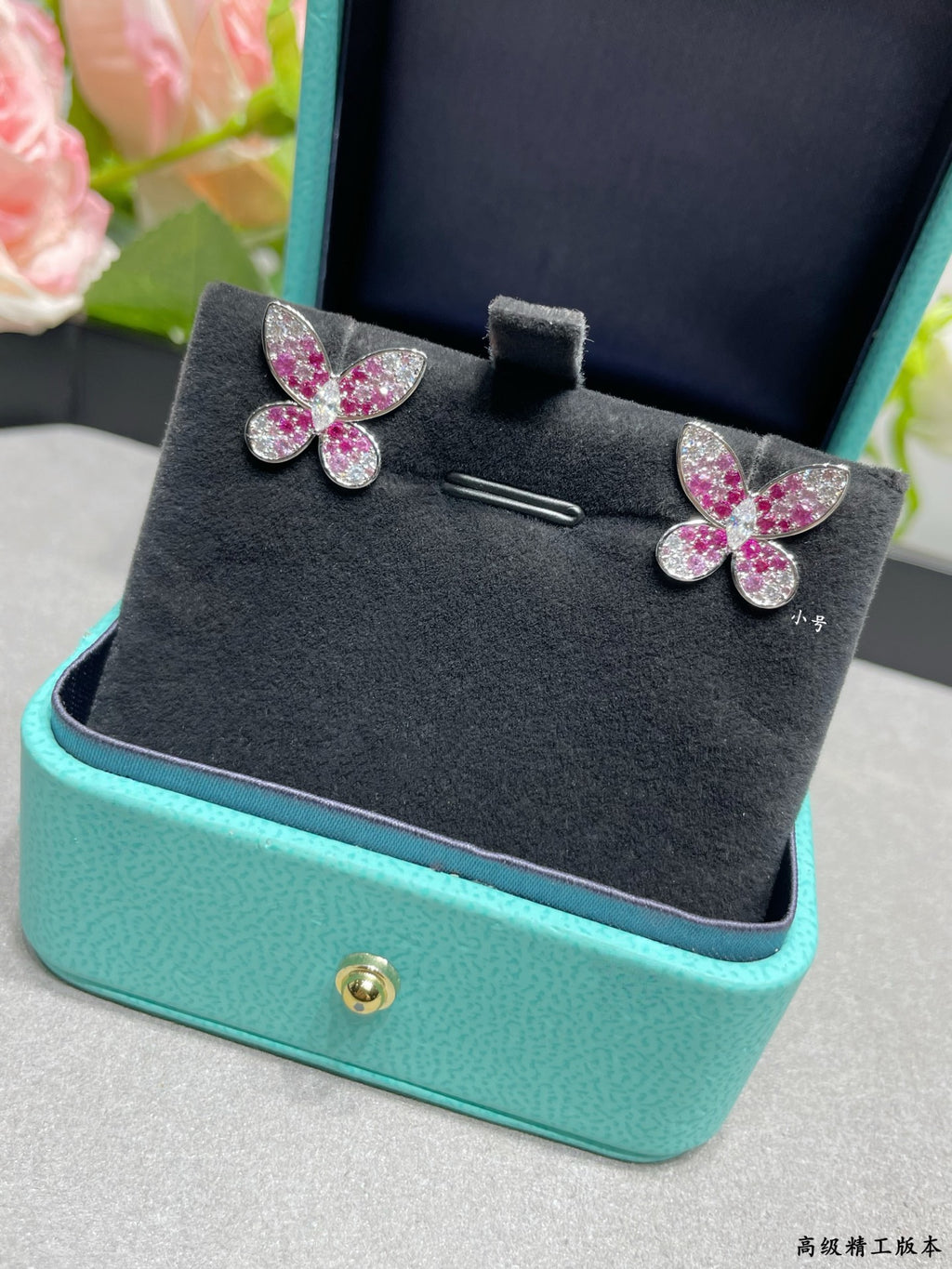 P115 Bow Earrings