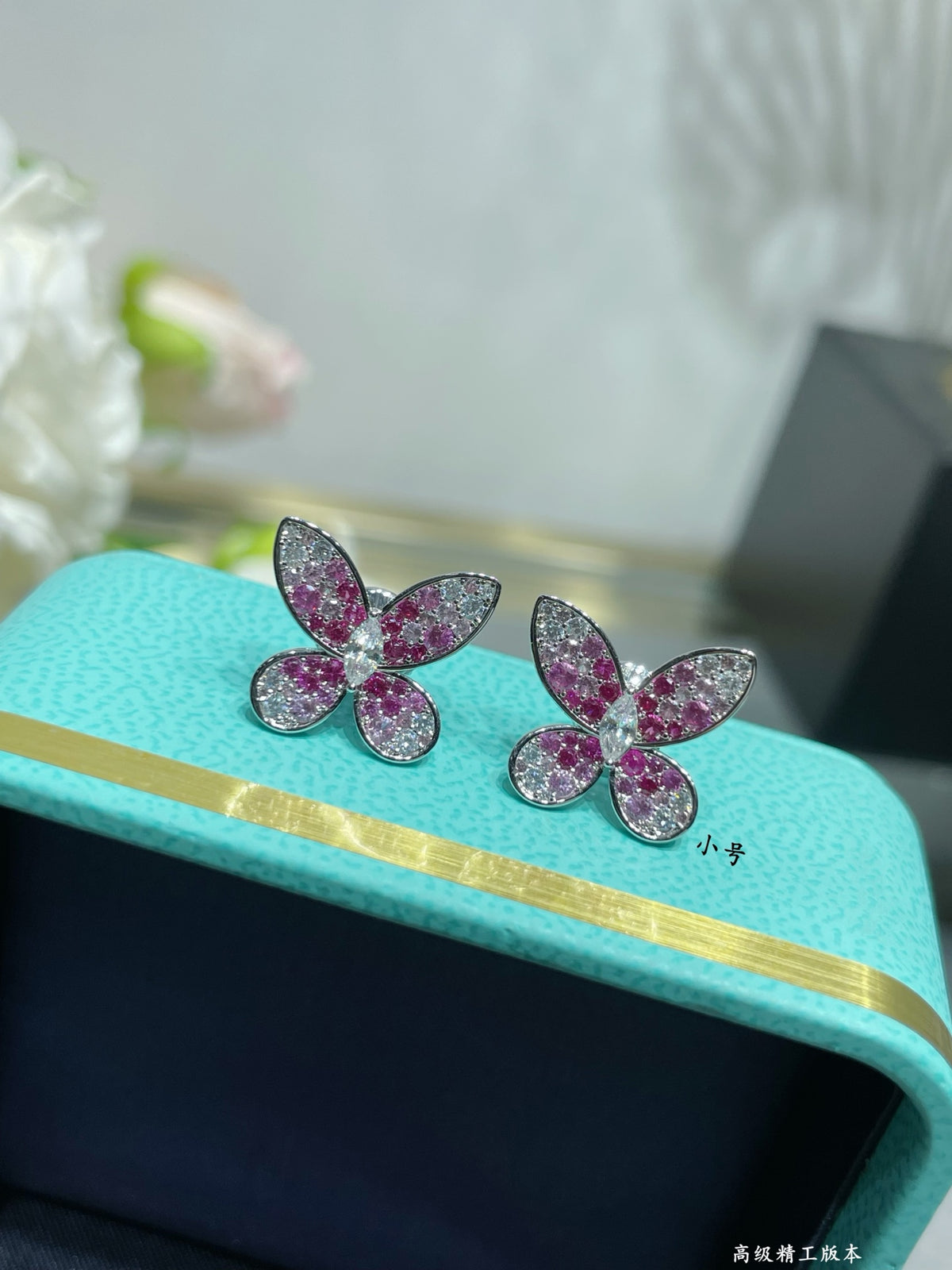 P115 Bow Earrings
