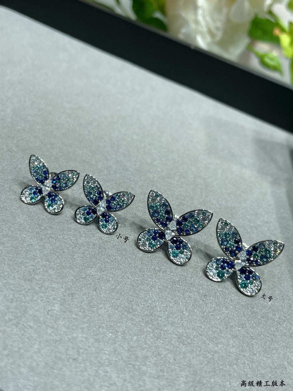 P115 Bow Earrings