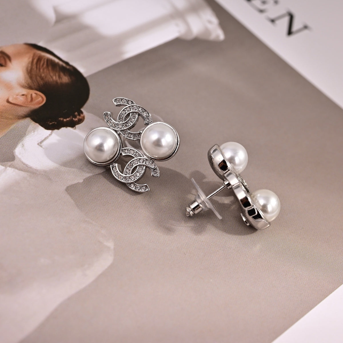 CHANEL Earrings
