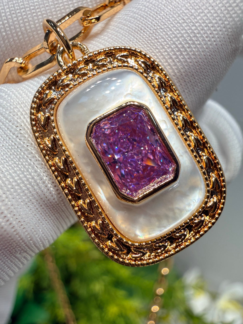 Crystal Mother-of-Pearl Vintage Necklace
