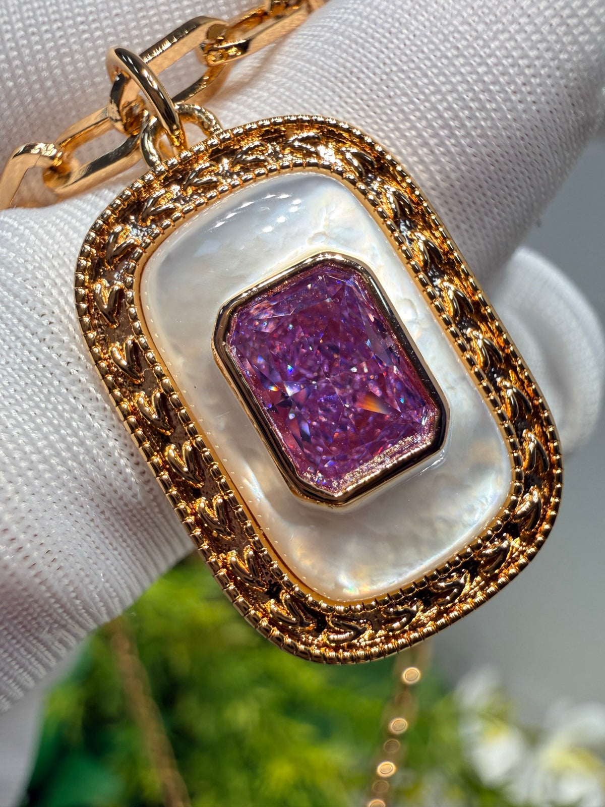 Crystal Mother-of-Pearl Vintage Necklace