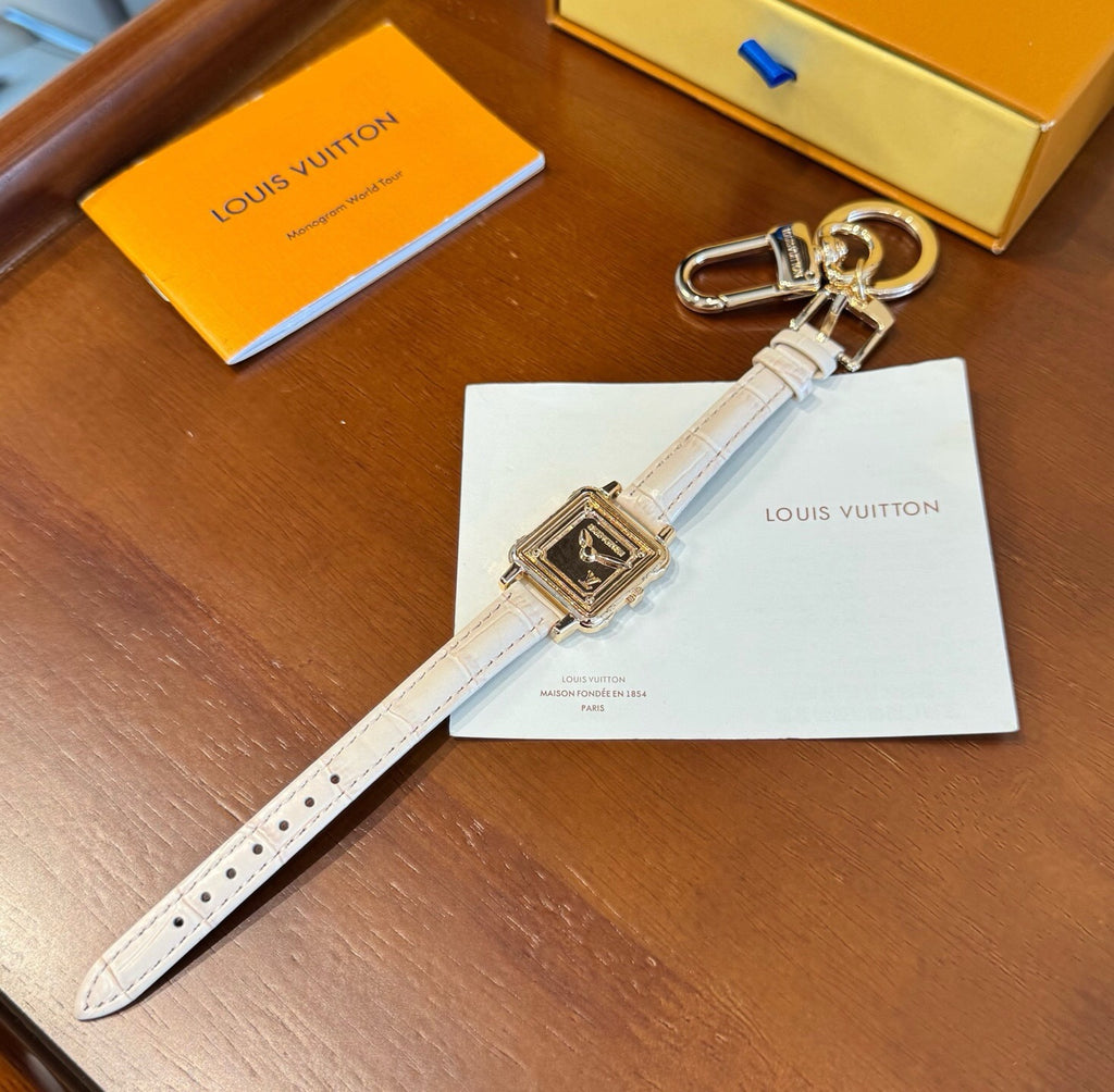 LOUIS VUITTON Leather Bag Charm Keychain