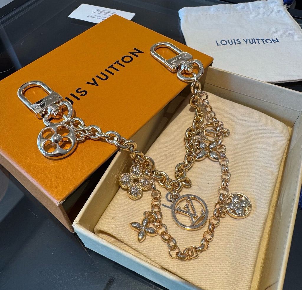 LOUIS VUITTON Metal Bag Charm Keychain