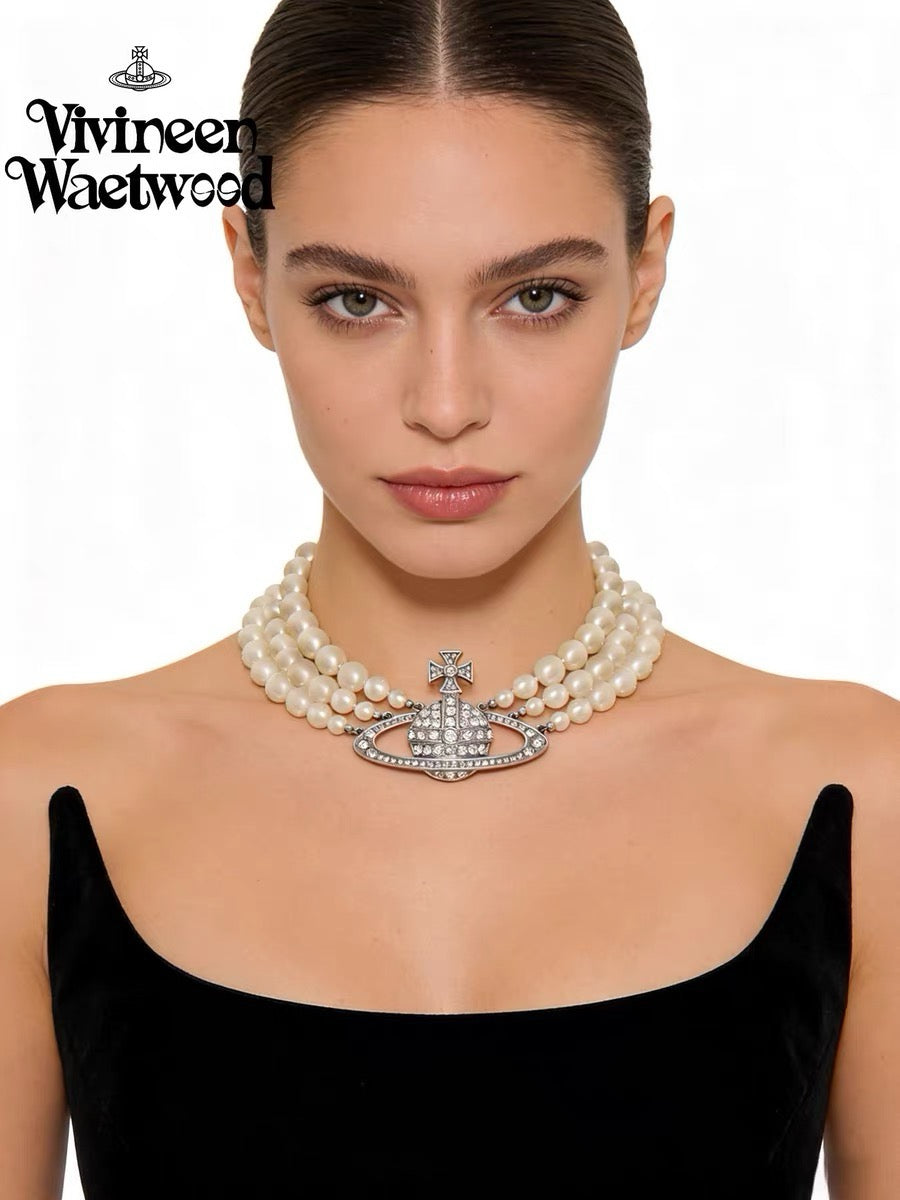 VIVIENNE WESTWOOD Necklace