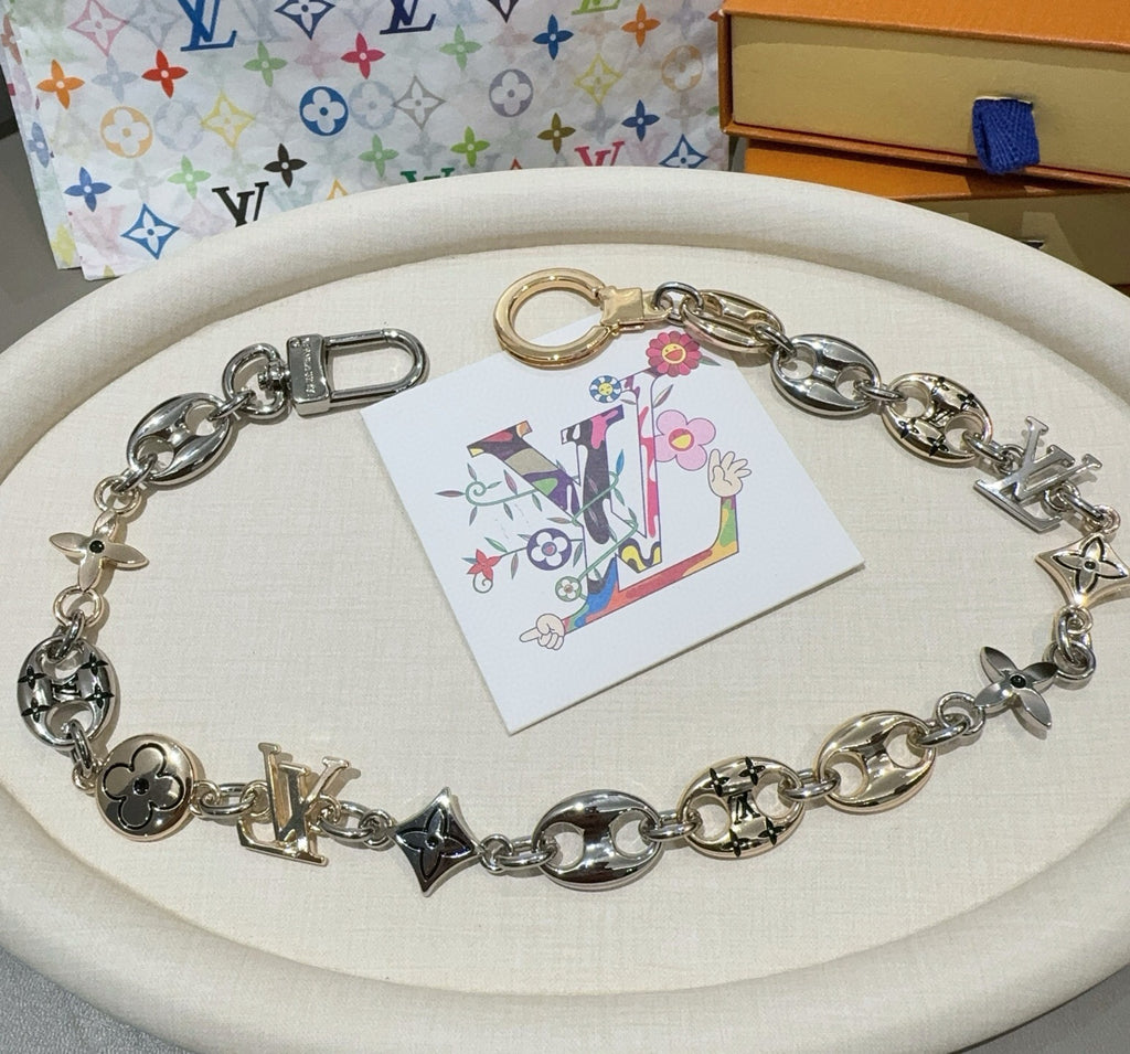 LOUIS VUITTON Metal Bag Charm Keychain