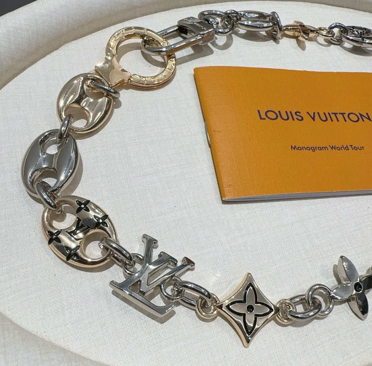LOUIS VUITTON Metal Bag Charm Keychain