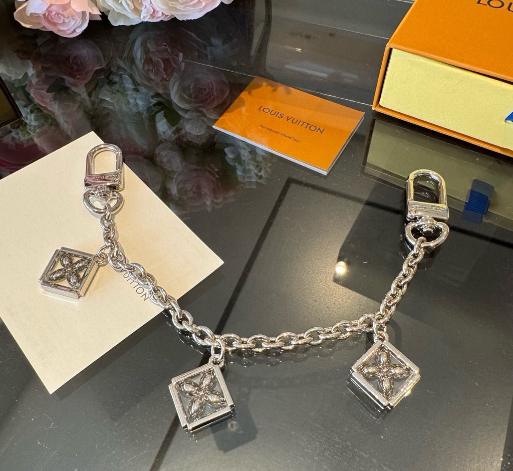LOUIS VUITTON Metal Bag Charm Keychain