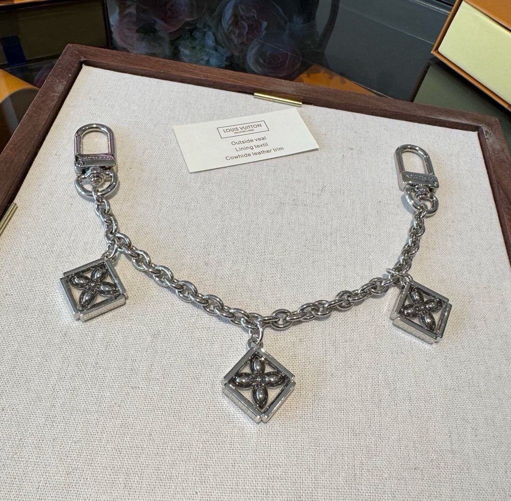 LOUIS VUITTON Metal Bag Charm Keychain