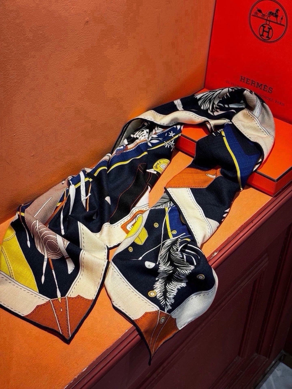 HERMÈS Earrings
