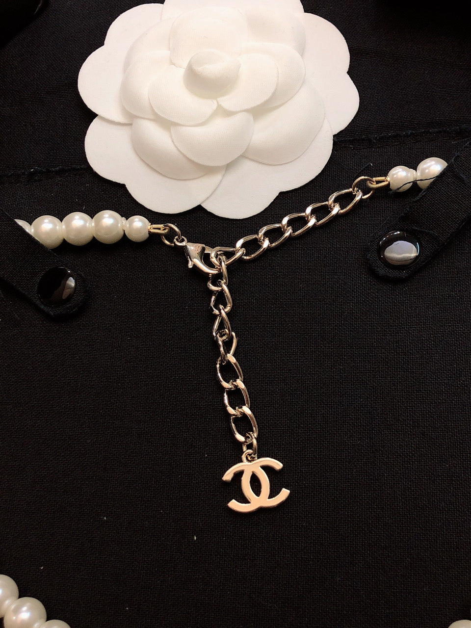 CHANEL Pearl Necklace