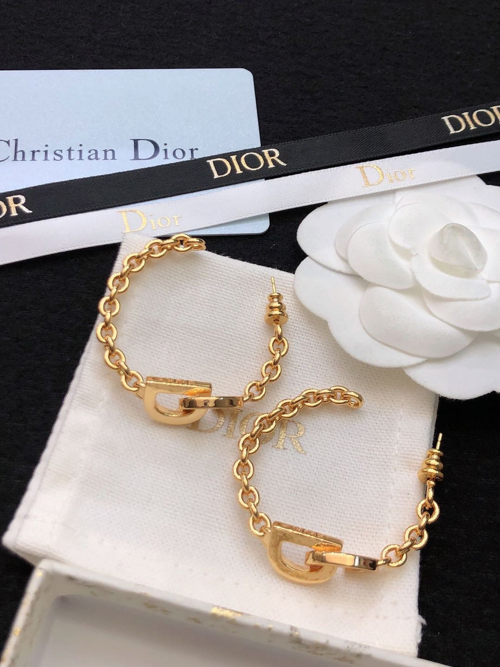 DIOR P53 Pearl Vintage Earrings