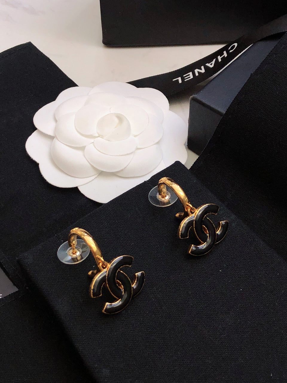 CHANEL Enamel Double-C Vintage Pendant Necklace