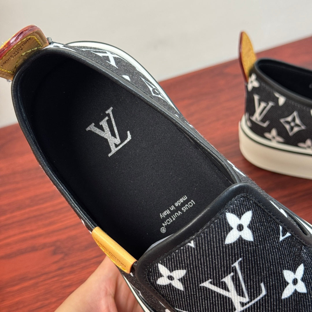 LV canvas shoes