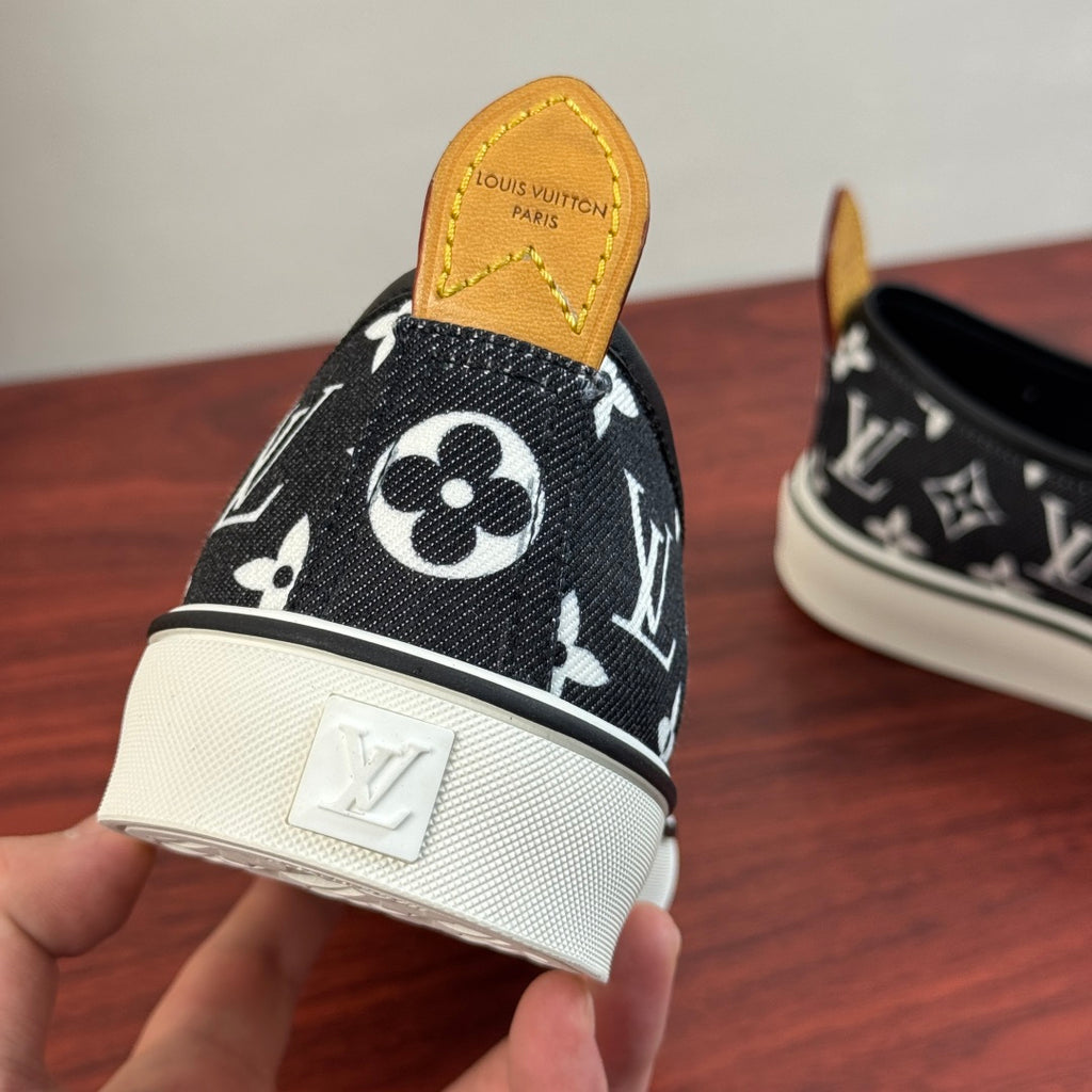 LV canvas shoes