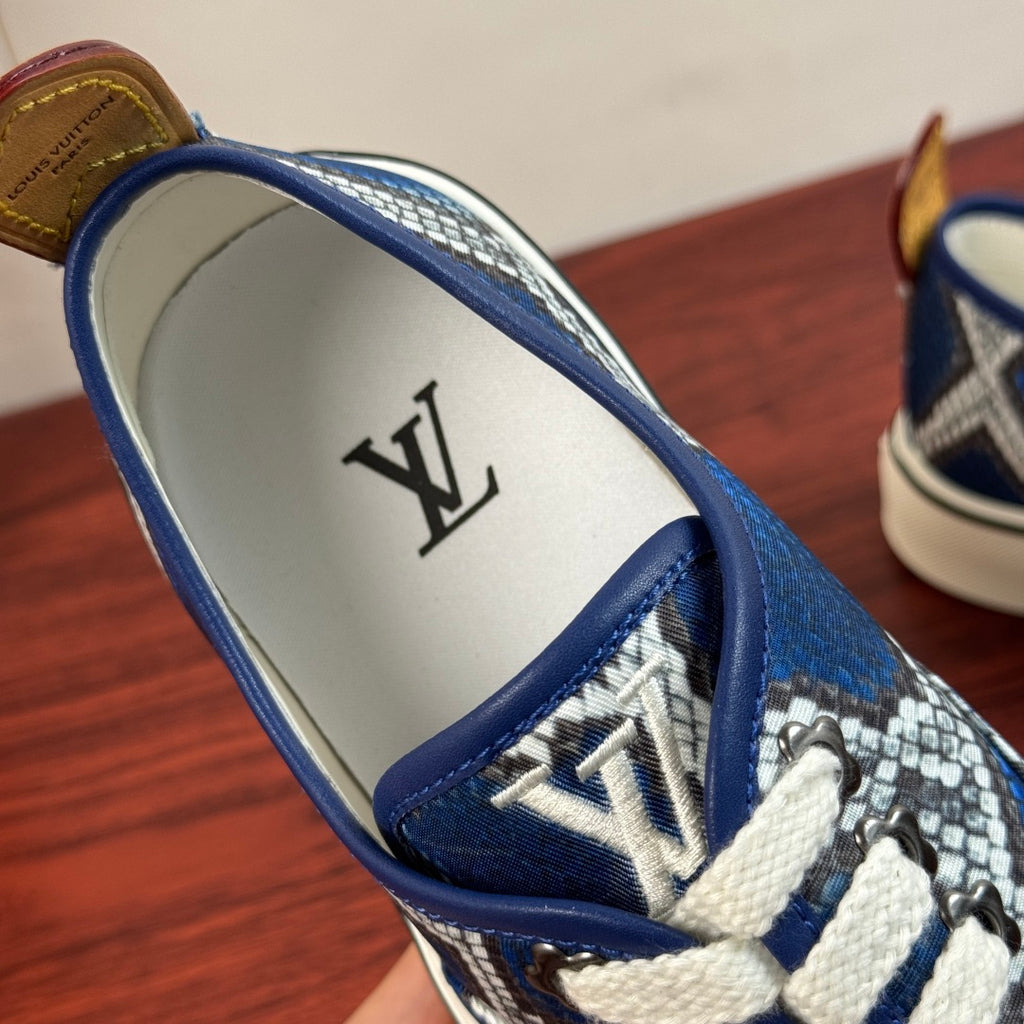 LV Textured Low-Top Casual Sneakers